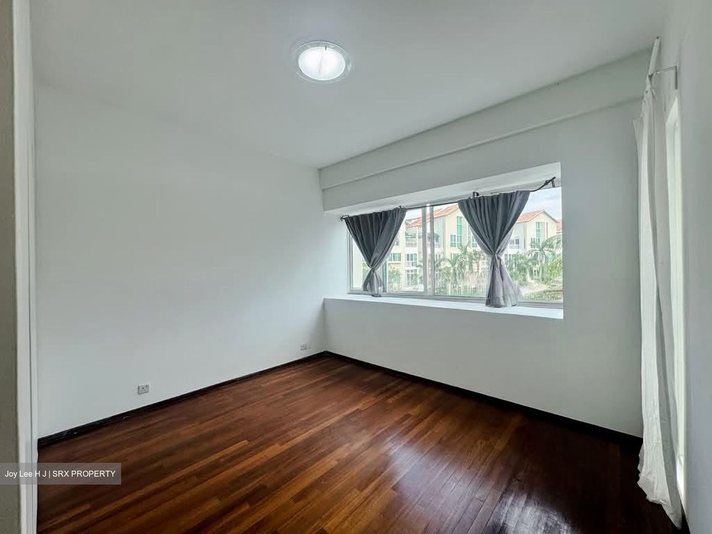 Country Park Condominium (D16), Condominium #559145741